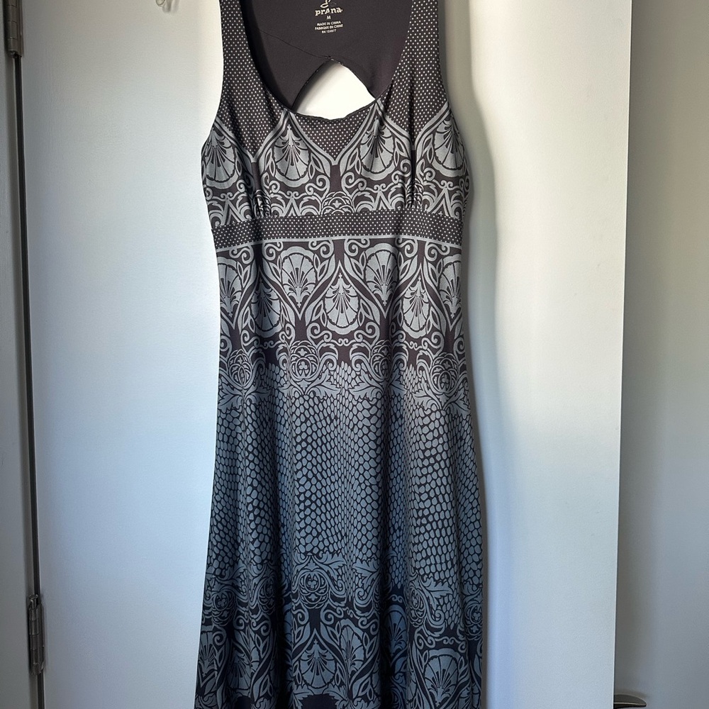 Prana dress open back shelf bra